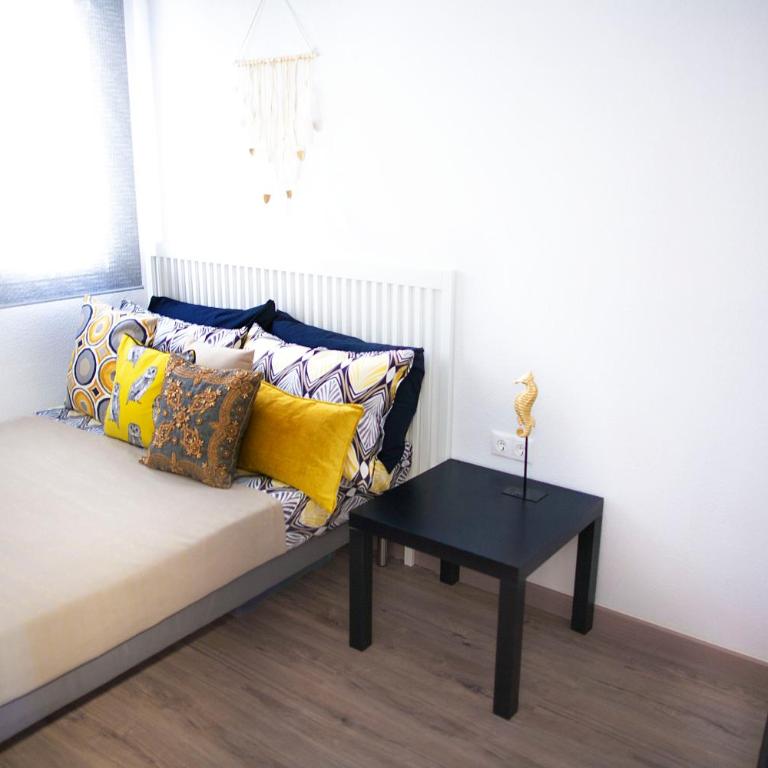Apartment near the beach - Three-Bedroom Apartment - 15