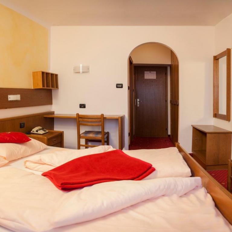 Rider Hotel Obereggen - Camera Matrimoniale con Balcone - 2
