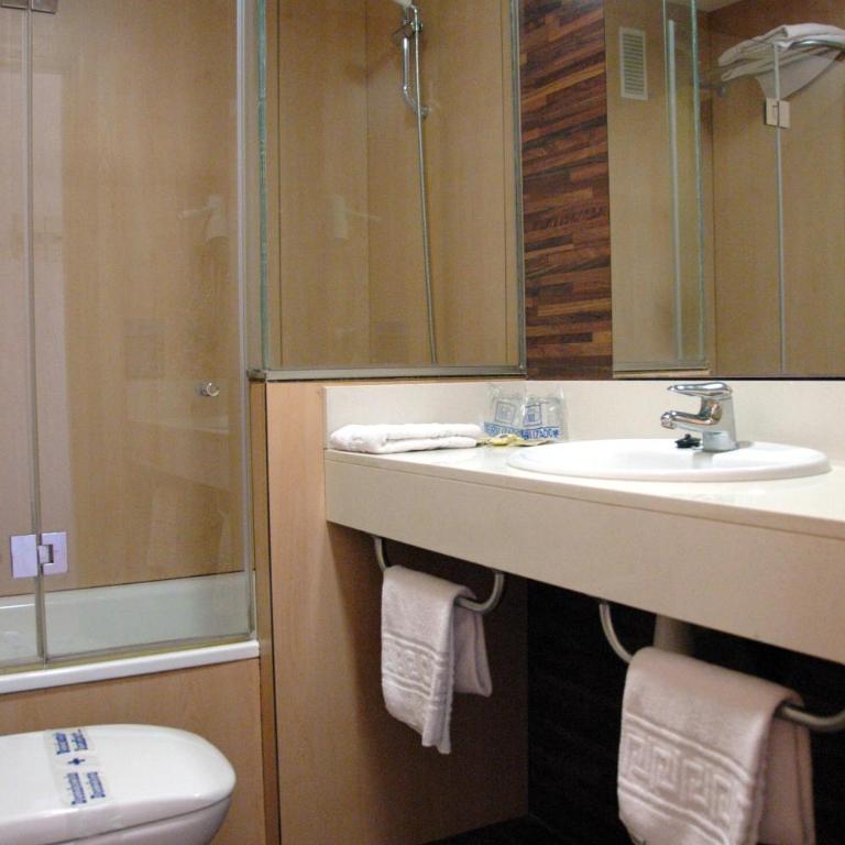 Hotel President - Habitación Familiar (1 adulto + 1 niño) - 2