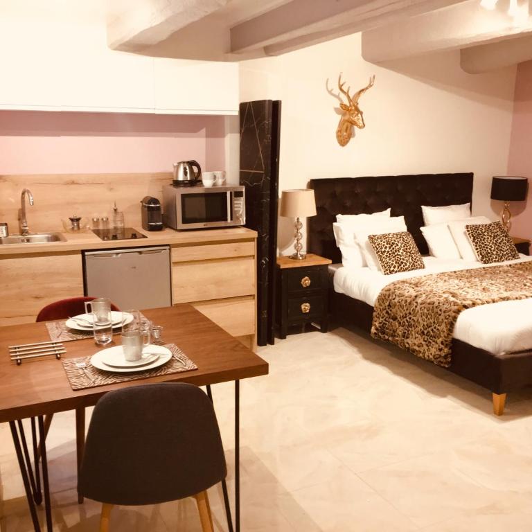 Artistic Antibes Apartment - Appartement 1 Chambre - 48
