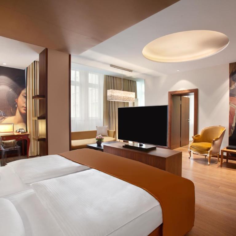 Vier Jahreszeiten Kempinski München - Junior Suite - 4