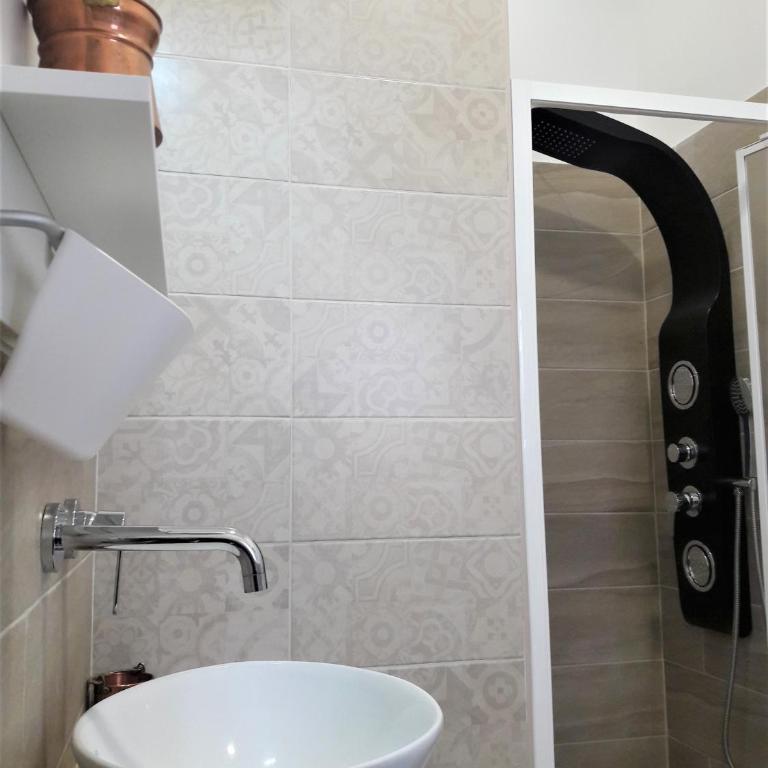 Manzoni Suite Home - Apartment with Terrace - 16