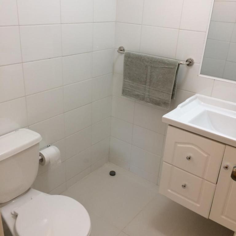Casa confortable, campo y playa - Three-Bedroom House - 12