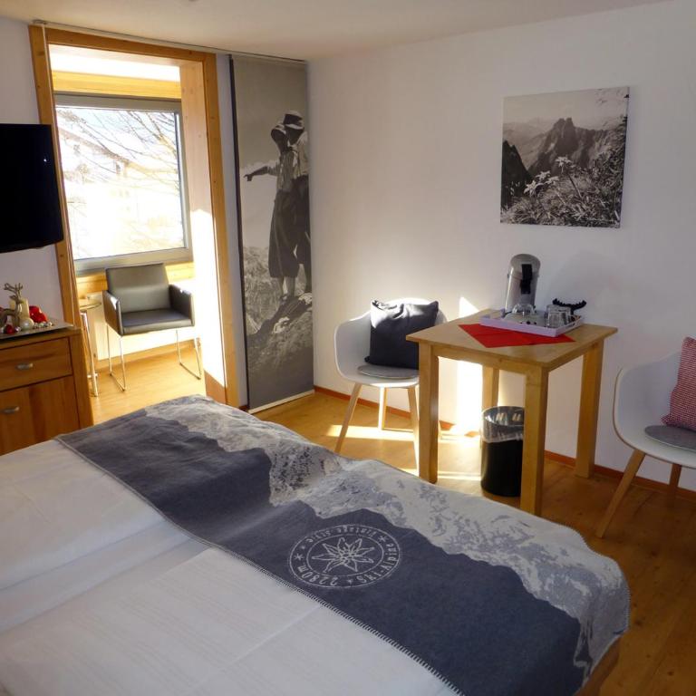 Hotel Engel - Comfort Doppel-/Zweibettzimmer - 2