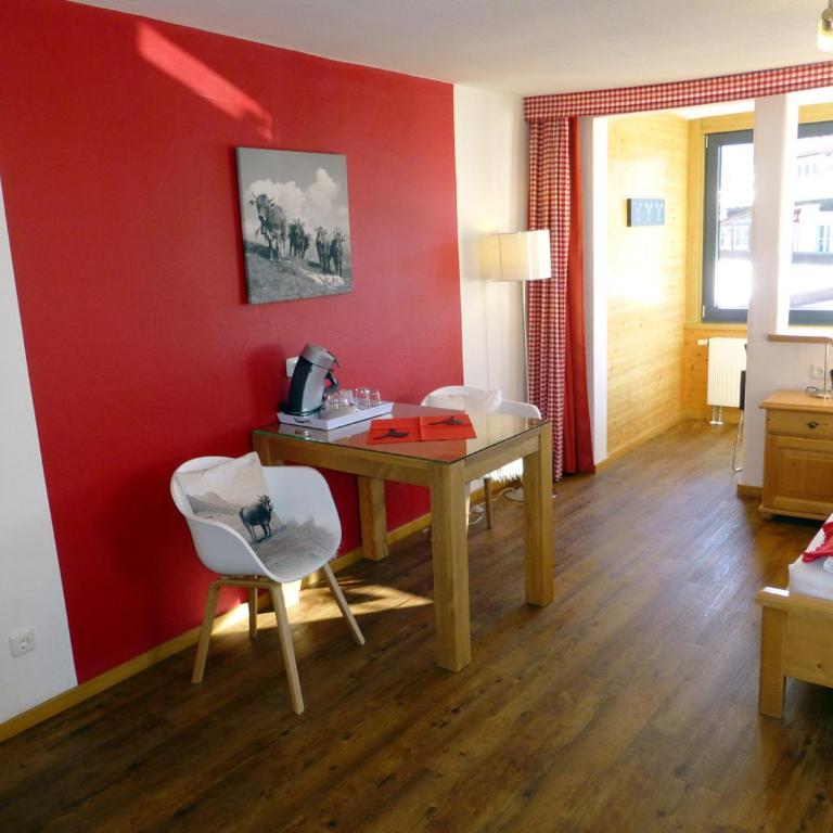 Hotel Engel - Deluxe Doppelzimmer mit Balkon - 2