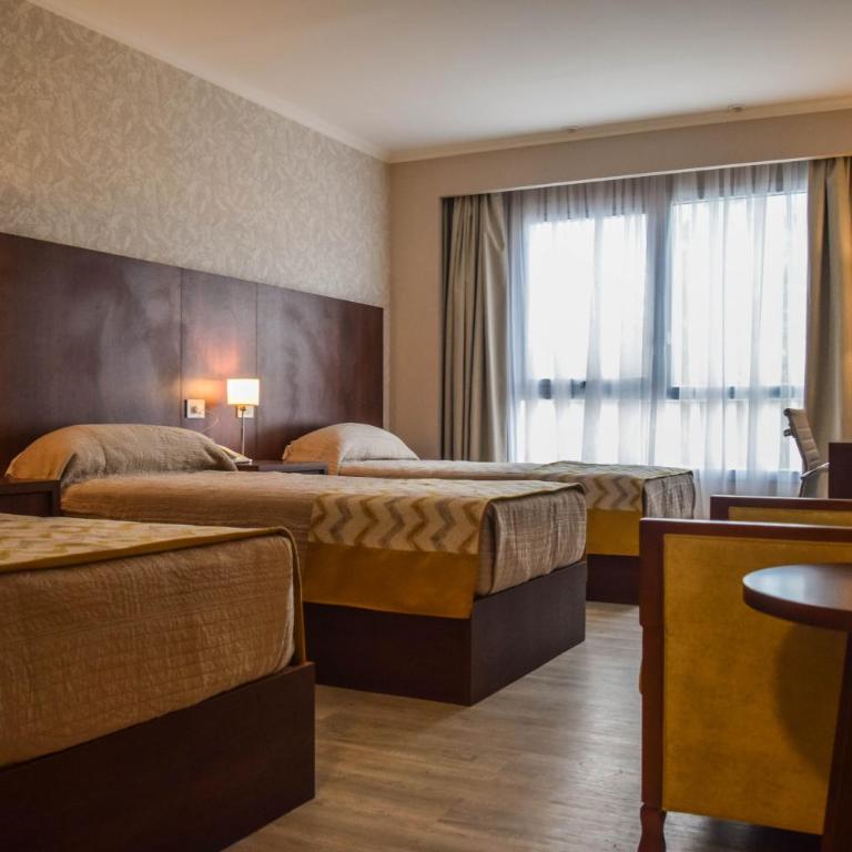 Platinum Hotel Casino - Habitación Triple - 4