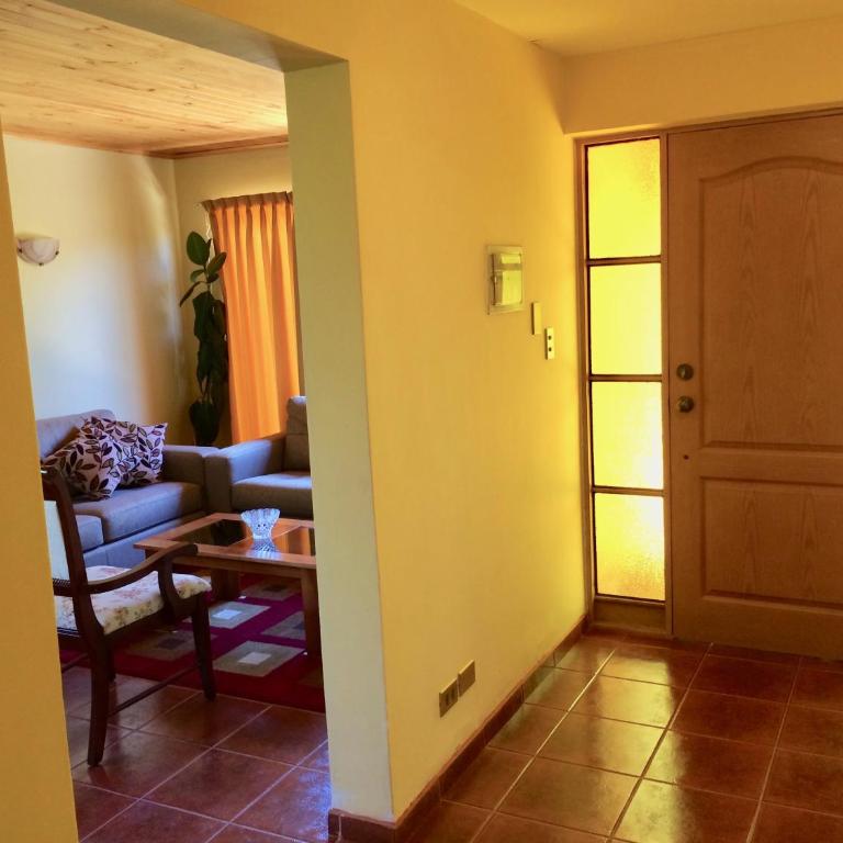 Casa confortable, campo y playa - Three-Bedroom House - 6