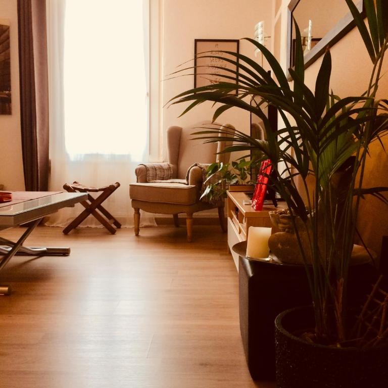 DUPLEX 52m2 hyper centre, petite TERRASSE exposée Sud - Appartement 1 Chambre - 4