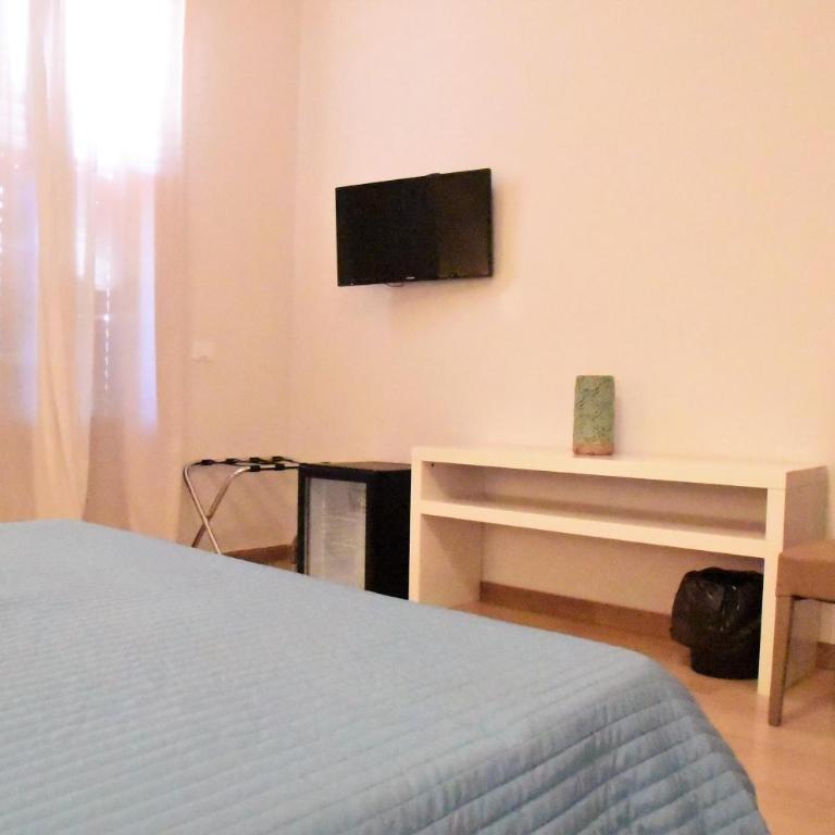 Simonetta's Rooms - Camera Matrimoniale con Balcone e Vista Mare - 8