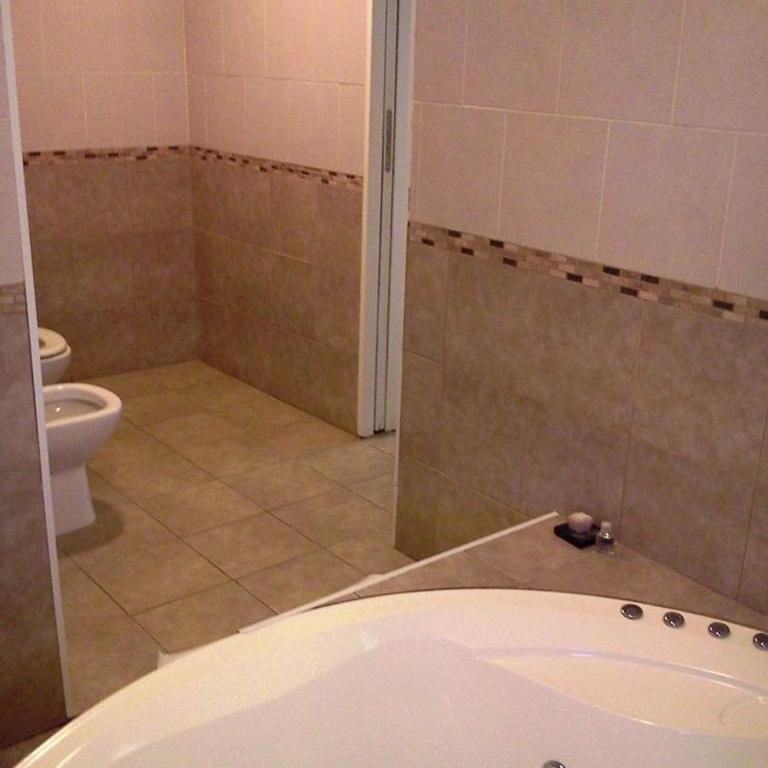 H2O Termal primer y unico hotel Kosher de Argentina - Habitación Deluxe con bañera de hidromasaje - 3