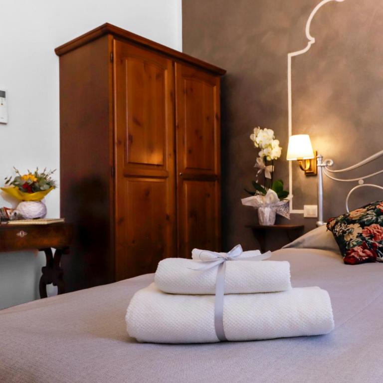 Residenza Cecchi B&B - Camera Matrimoniale Standard con Bagno in Comune - 9