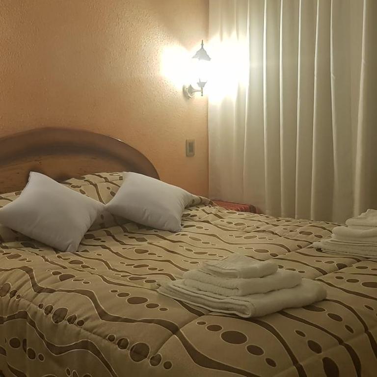 Hostal Utama - Family Room - 6