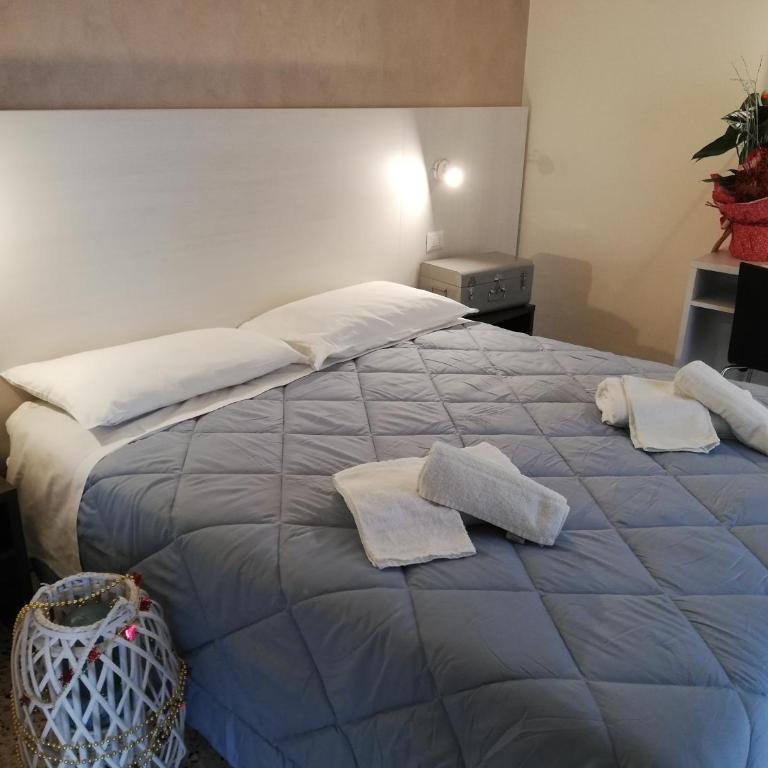 Hotel Tosi - Camera Matrimoniale/Doppia con Letti Singoli - 2