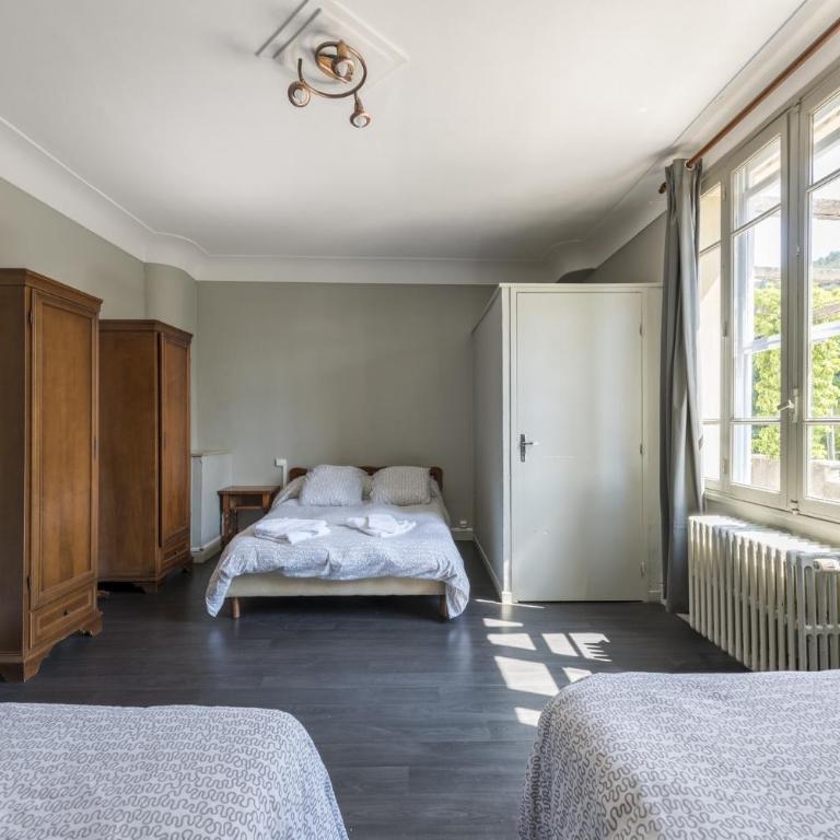 Hôtel du Rocher - Chambre Familiale (4 Personnes) - 1
