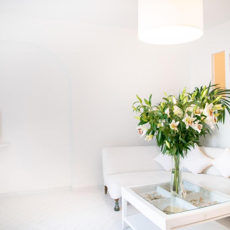 Villa Yiara - Appartamento con Terrazza e Vista Mare - 12