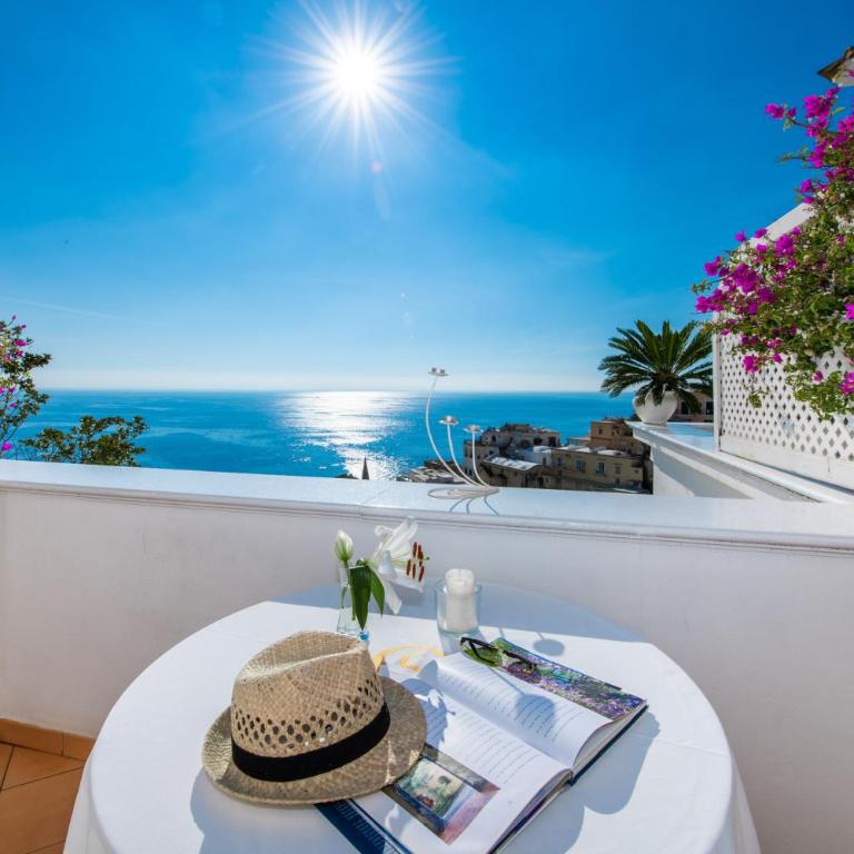 Villa Yiara - Camera Matrimoniale Superior con Vista Mare - 1