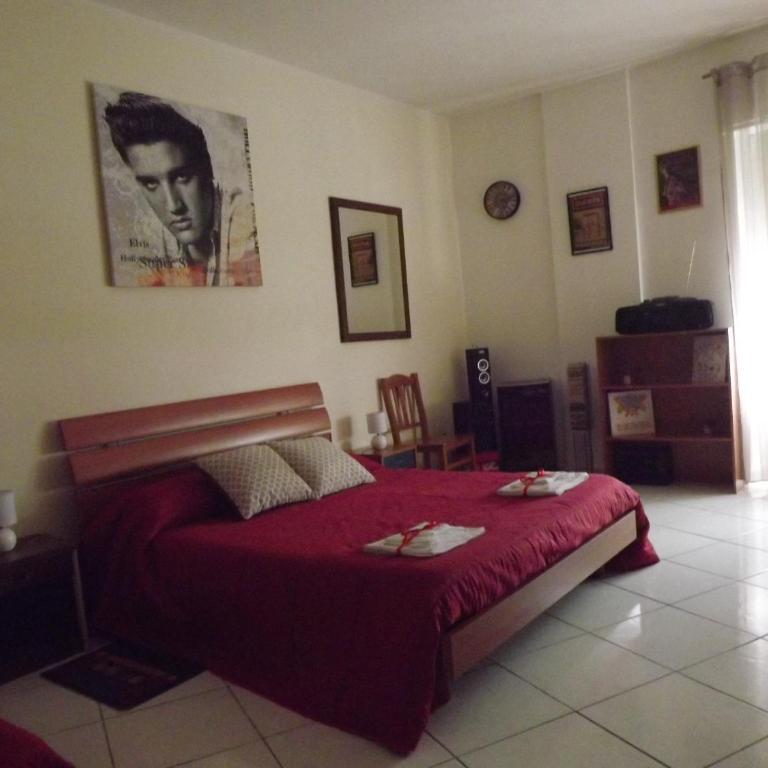 Sa Sindria - Basic Triple Room with Shared Bathroom - 2