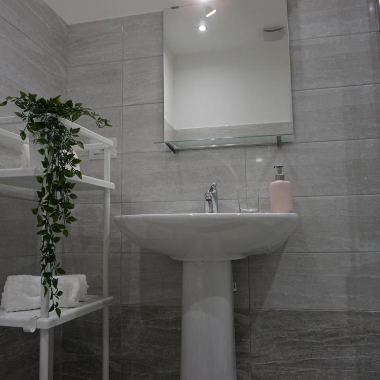 Borgo 22 - Double Room with Private Bathroom - 20