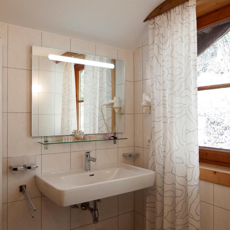 Chalet Dorfbäck - Chalet mit 6 Schlafzimmern und Terrasse - 44