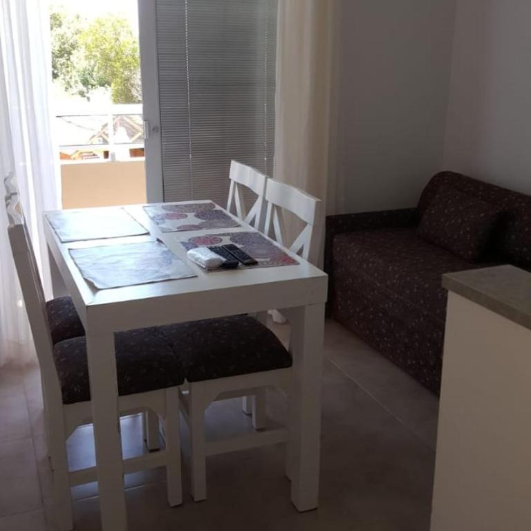 Brezos Hotel & Spa - Habitación Triple Estándar - 8