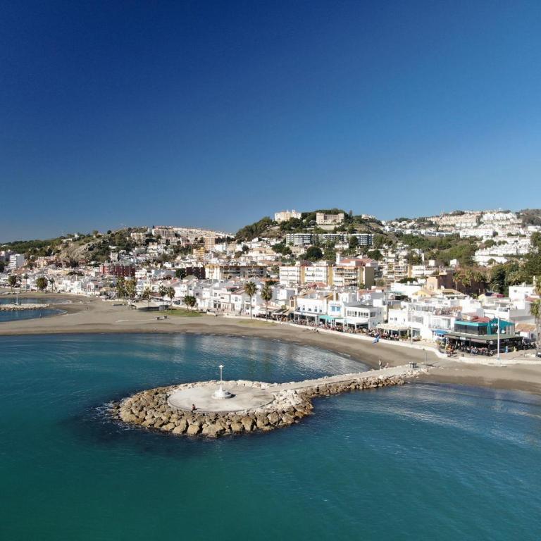 Malaga Beach House, 2 city bikes, 2 children's bikes, WiFi, BIG terrace, BBQ, Family, Childfriendly - Two-Bedroom House - 19