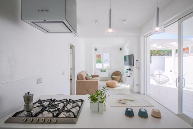 Total White Villa - Villa - 16