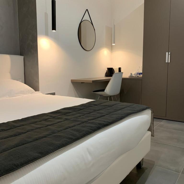ApartHotel Bossi - Double Room - 7