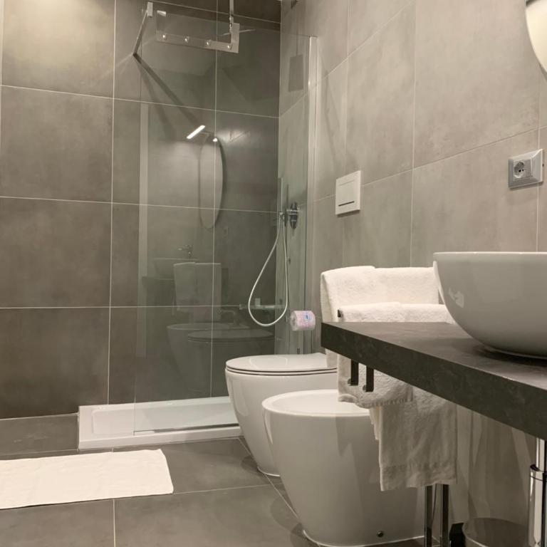 ApartHotel Bossi - Apartment - 9