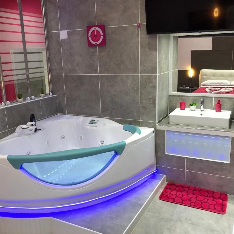 B&B porta capuana - Suite con Vasca Idromassaggio - 1