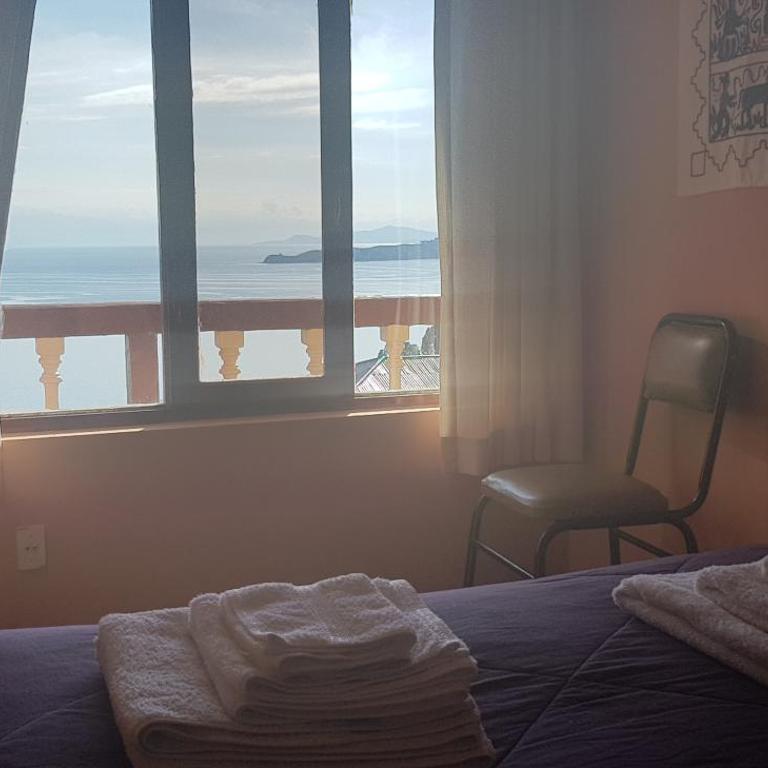 Hostal Utama - Family Room - 1