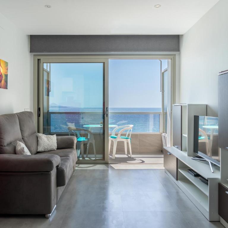 Frontline with Blue Views - Apartamento con vistas al mar - 1