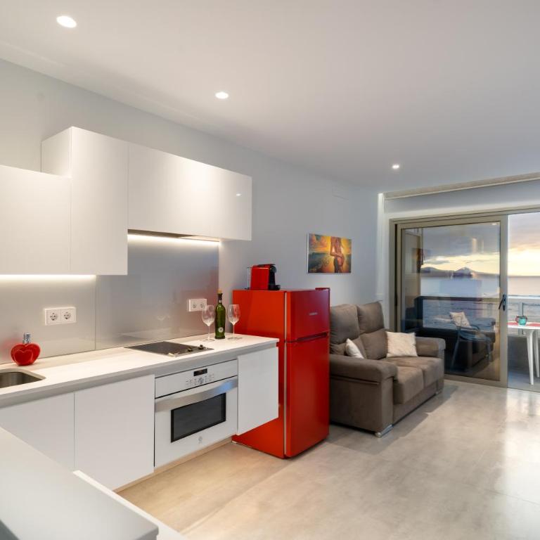 Frontline with Blue Views - Apartamento con vistas al mar - 2