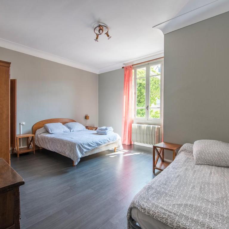 Hôtel du Rocher - Chambre Familiale (3 Personnes) - 1