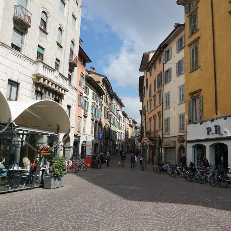 "Your Home" Bergamo Centro - Appartamento con 1 Camera da Letto - 1