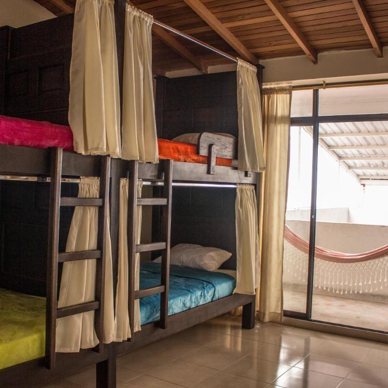 Casa Azul Boutique Hostel - Habitación Familiar con balcón - 1