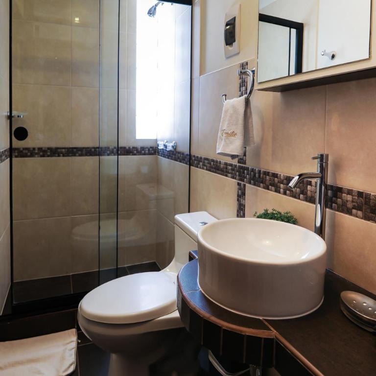 Residencial Emilio - Three-Bedroom Apartment - 37