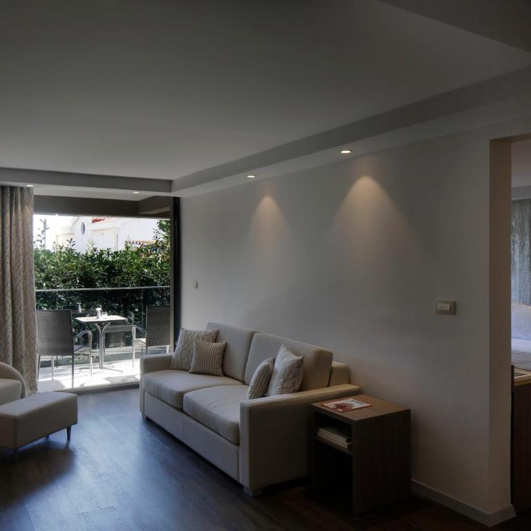 Palmon Bay Hotel & Spa - Deluxe Suite - 2