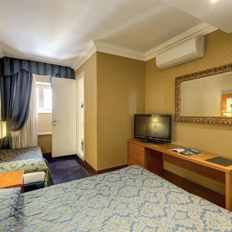 939 Hotel - Camera Tripla Standard - 2