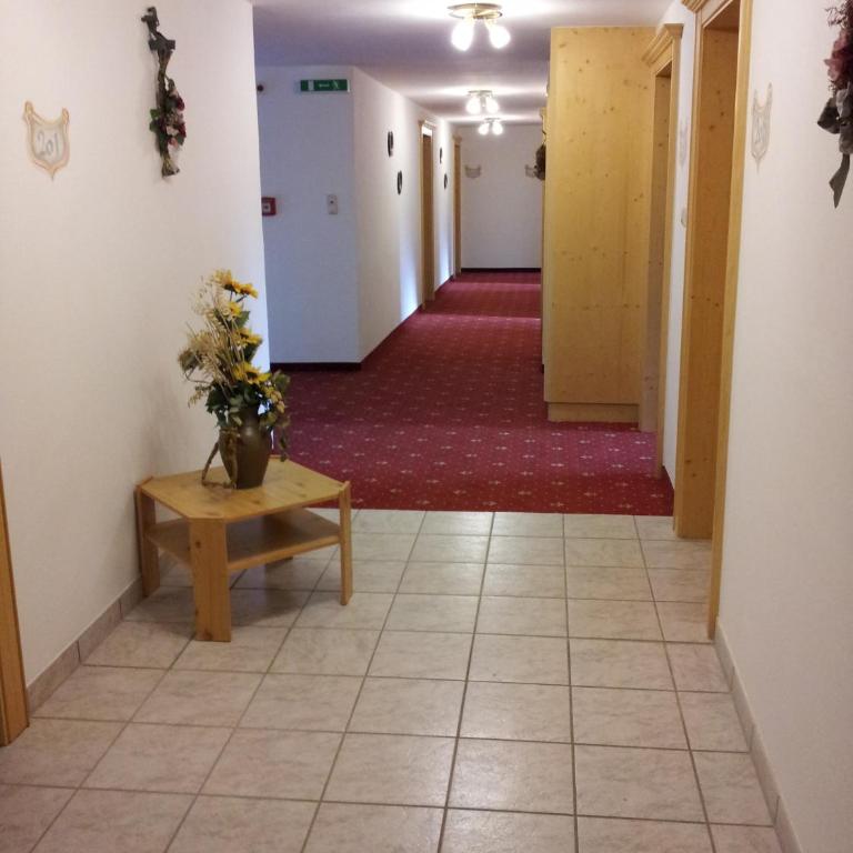 Hotel Hochland - Doppelzimmer mit Balkon - 6