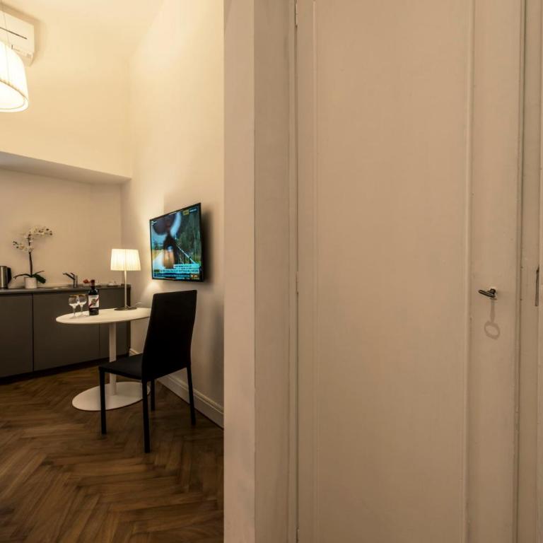 Daphne Guest House - Suite Familiare - 14