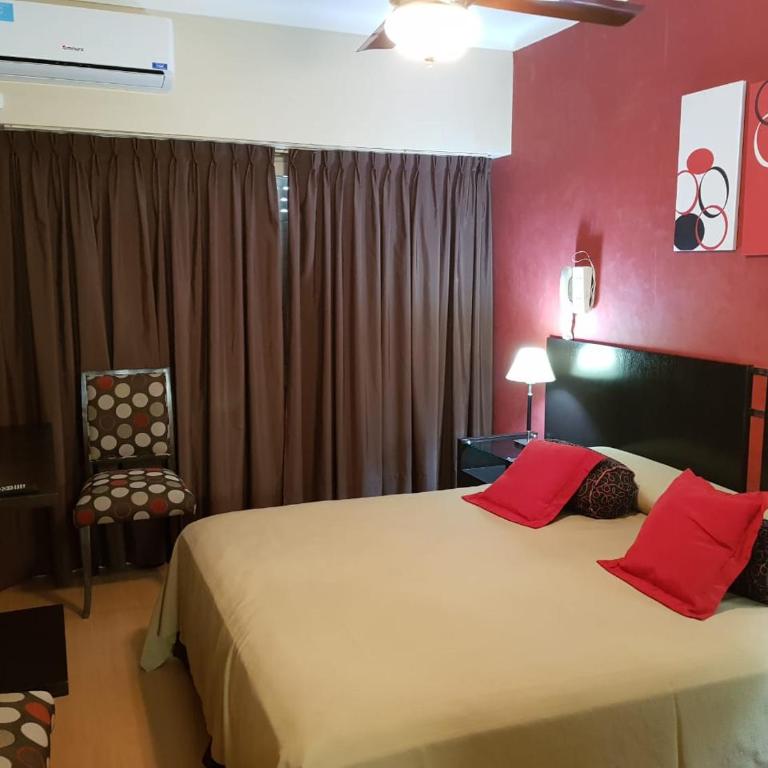 Hotel Trocadero - Deluxe Double or Twin Room - 1