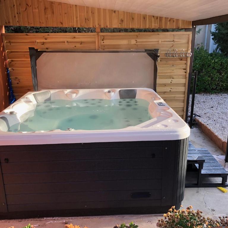 La chambre des Onglous - Chambre Lit Queen-Size Deluxe - 10