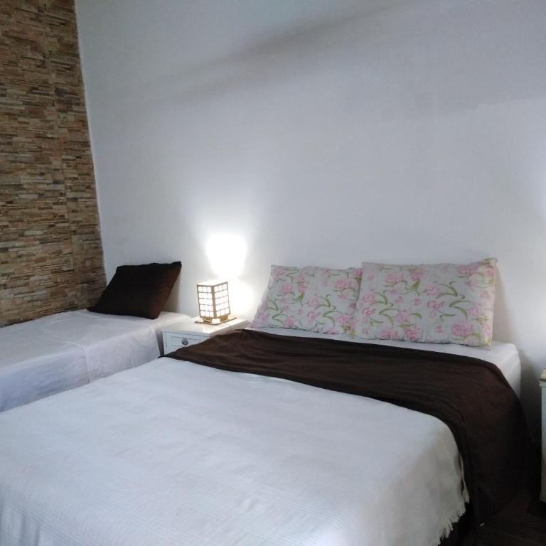 Granados - Triple Room - 1