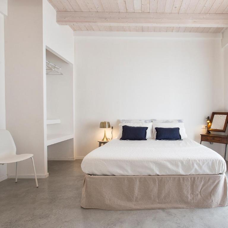Camera in Villa con piscina e vista mare - Zimmer mit Kingsize-Bett und Meerblick - 13