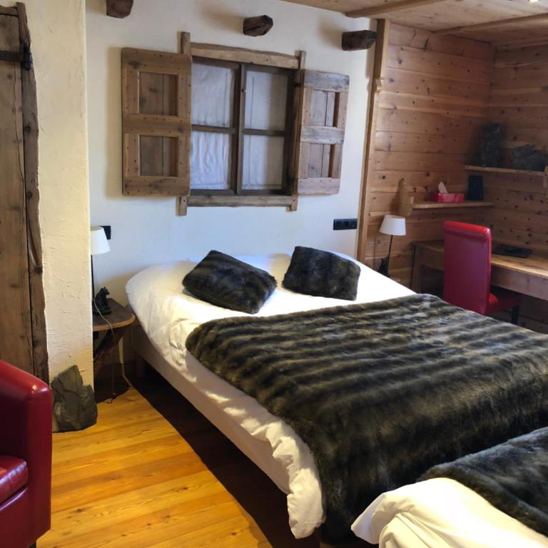 Logis Hôtels de la Chaussée - Chambre Double ou Lits Jumeaux - 8