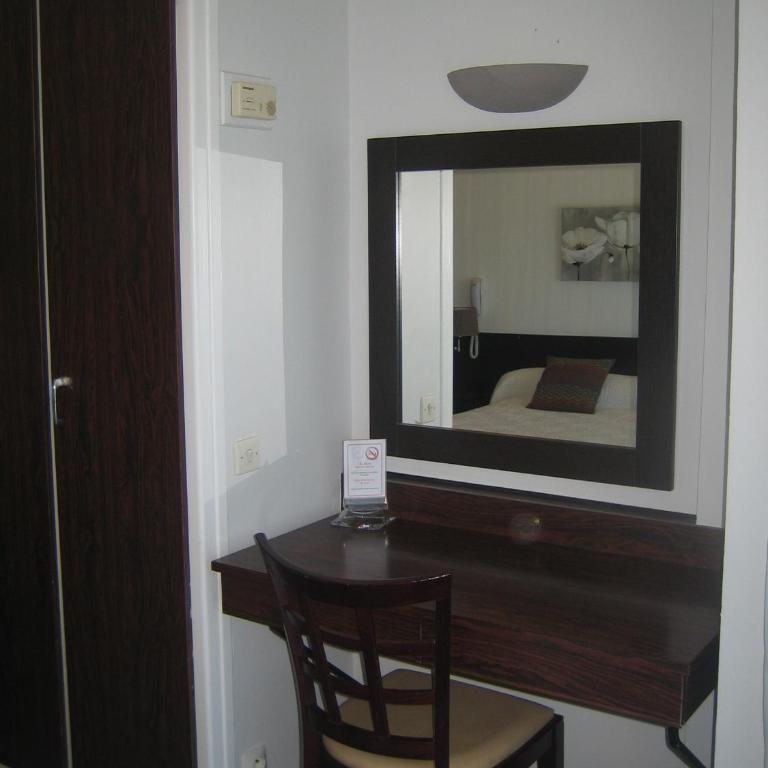 Plage des Pins - Chambre Double ou Lits Jumeaux Confort avec Balcon - 6