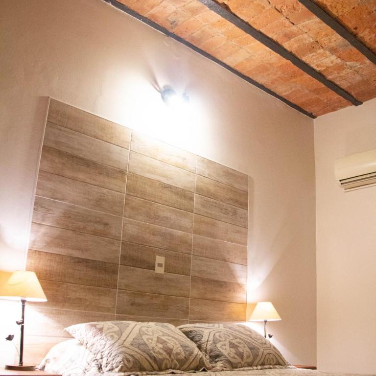 Asuncion Palace - Double Room - 8