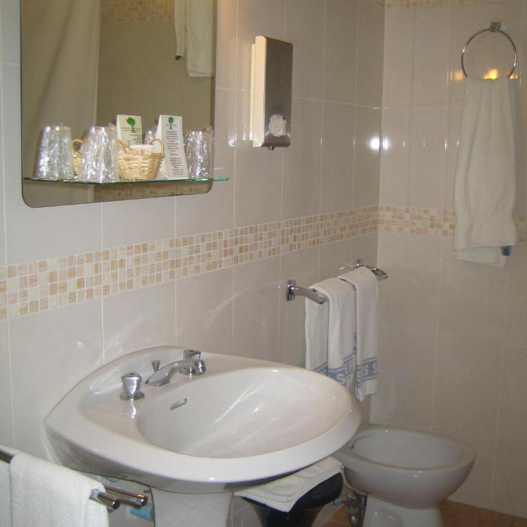 Plage des Pins - Chambre Double ou Lits Jumeaux Confort avec Balcon - 5