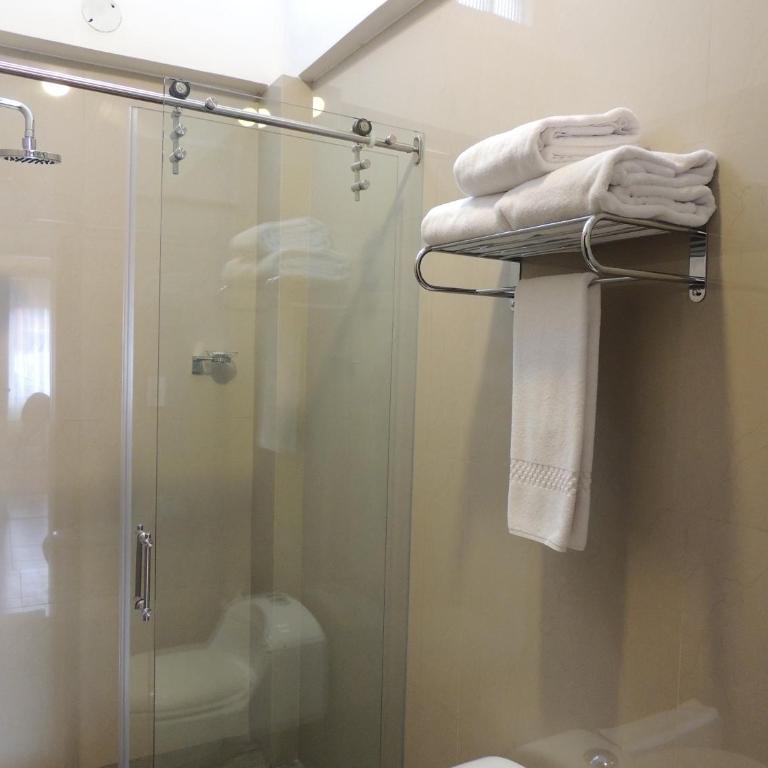 Quindeloma Art Hotel & Gallery - Superior Queen Room - 4