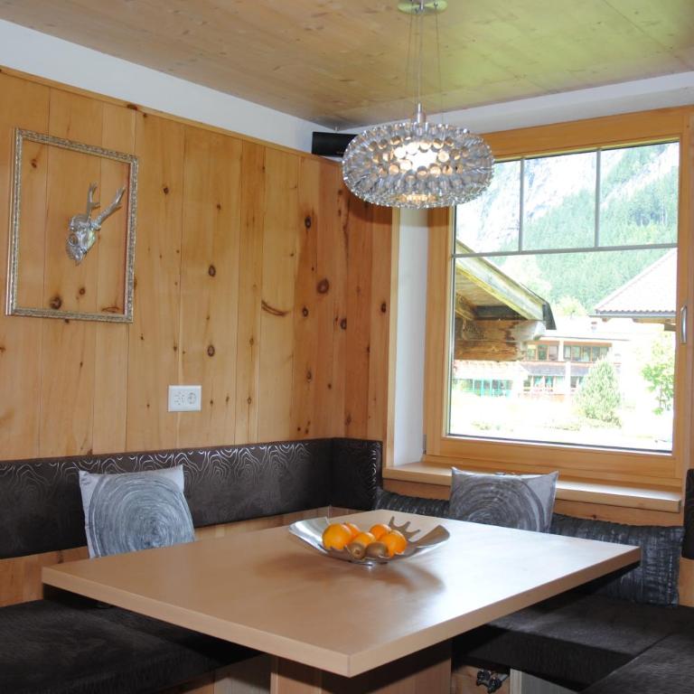 Zillertal Residenz - Three-Bedroom Apartment - 36
